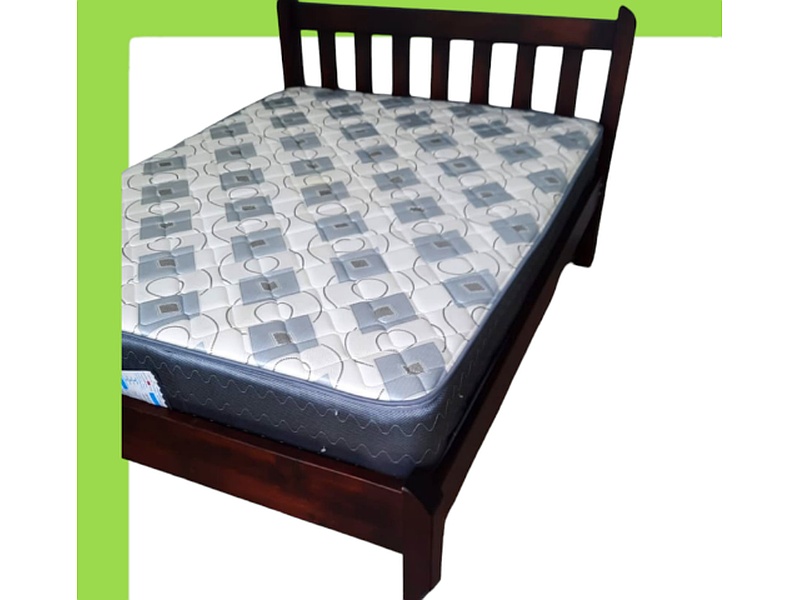 Cama Moderna de madera + colchon Costa Rica