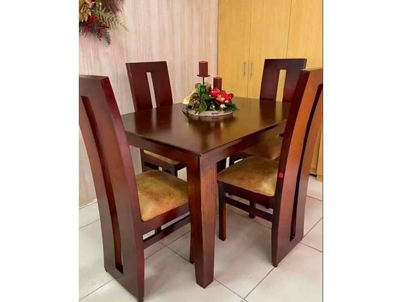 Mesa de Comedor tono Cafe Oscuro Costa Rica