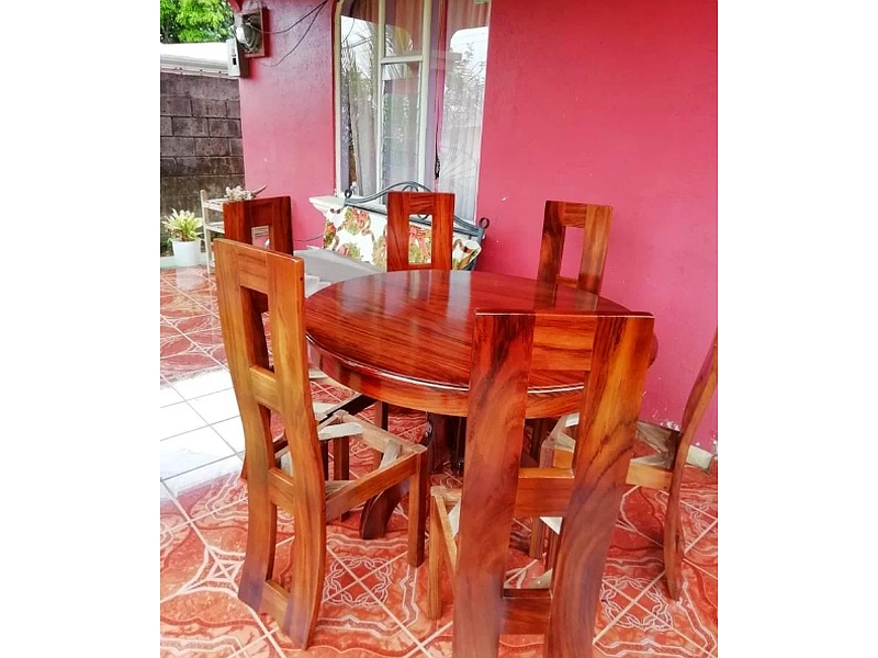 Mesa de Comedor tono Cafe Claro Costa Rica