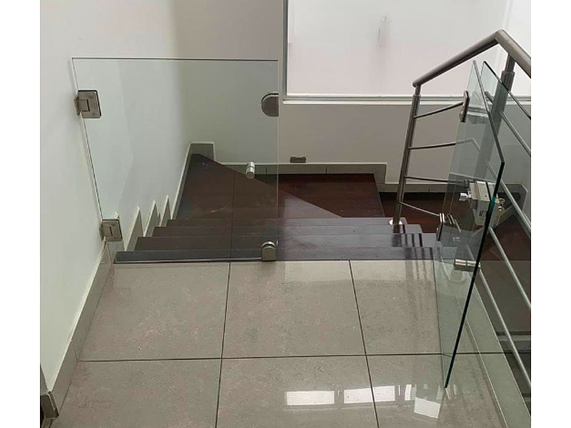 Puerta Ingreso Vidrio Templado Escalera Alajuela Edan Glass