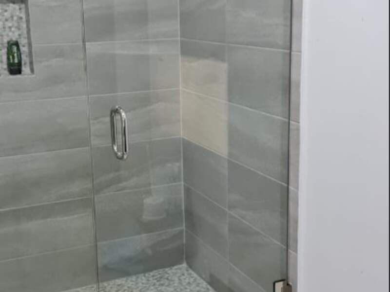 Puerta de vidrio laminado para bañera  Cartago 