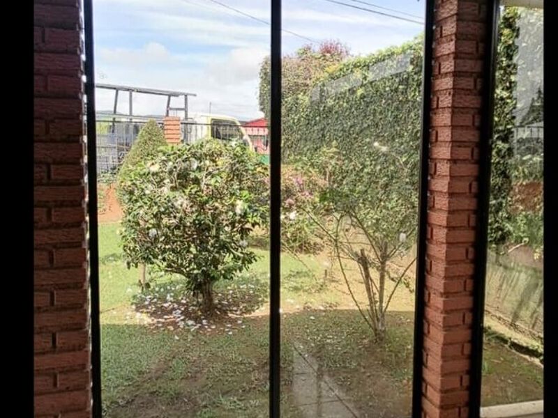Puerta de vidrio templado en San Juan 