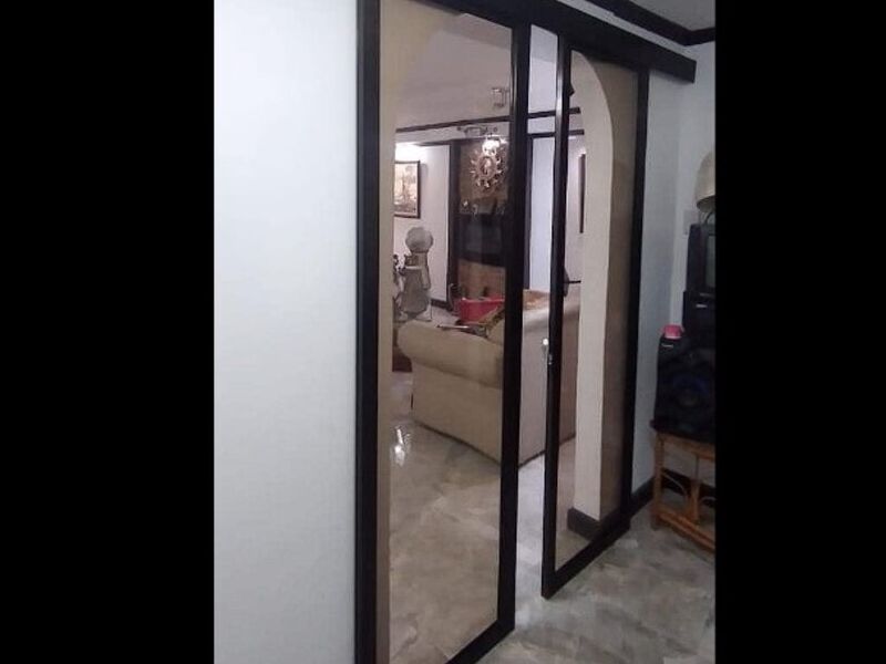 Puerta de vidrio/aluminio en Guadalupe