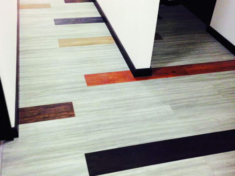 Piso LVT en oficina Costa Rica