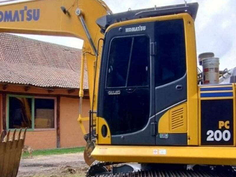 Excavadora Komatsu San José 