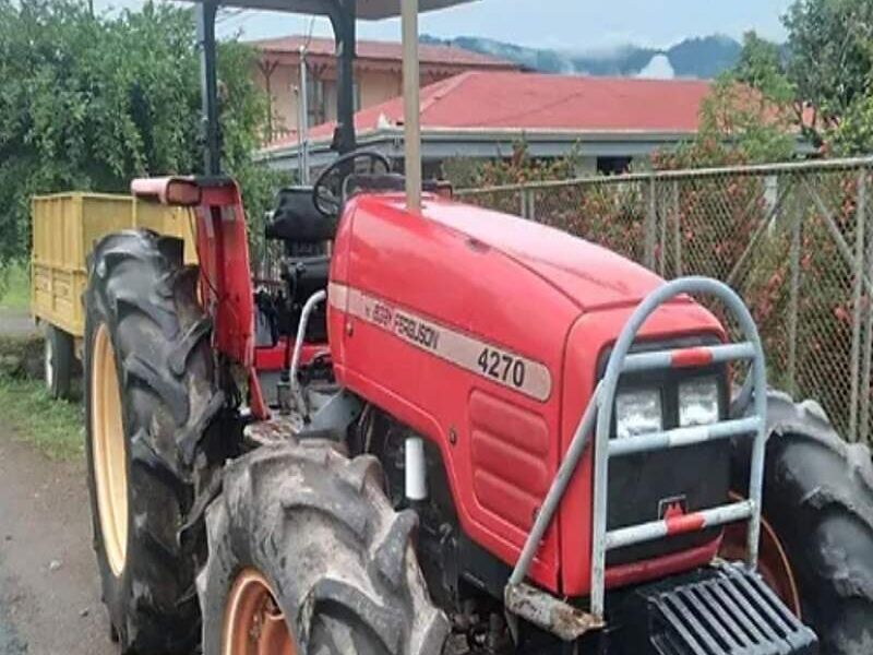 Tractor Massey San José