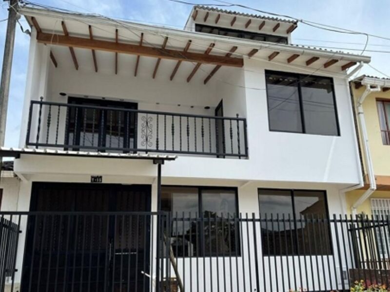 Multiplaza Casa venta Costa Rica