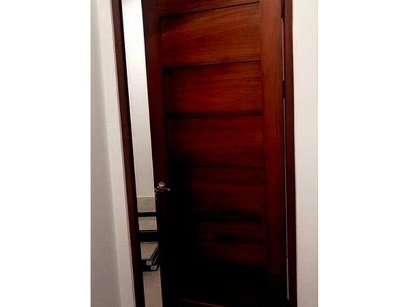 Puertas interiores madera GUÁPILES