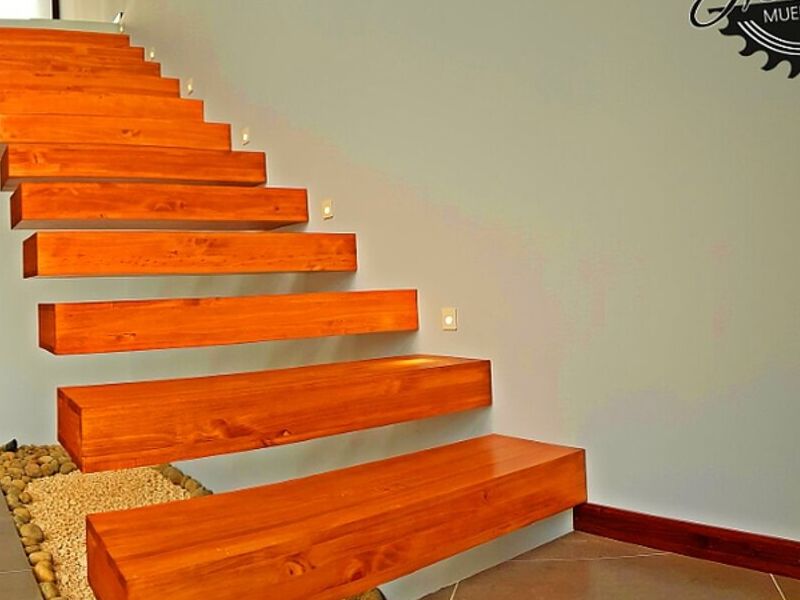 ESCALONES MADERA AERO HEREDIA