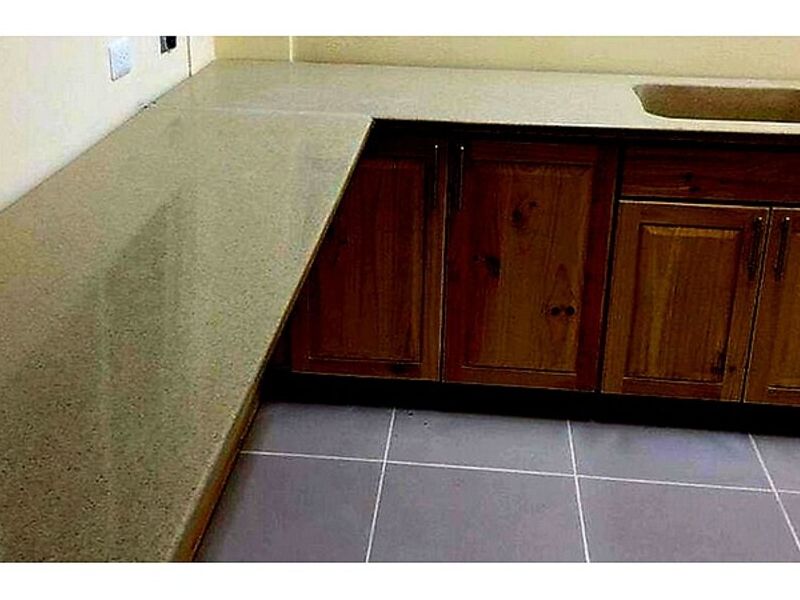 Mueble madera acabado natural ALAJUELA