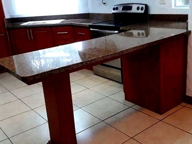 Mueble cocina cedro amargo LIBERIA