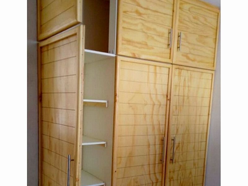 Closet Empotrado Pino Chileno GUANACASTE