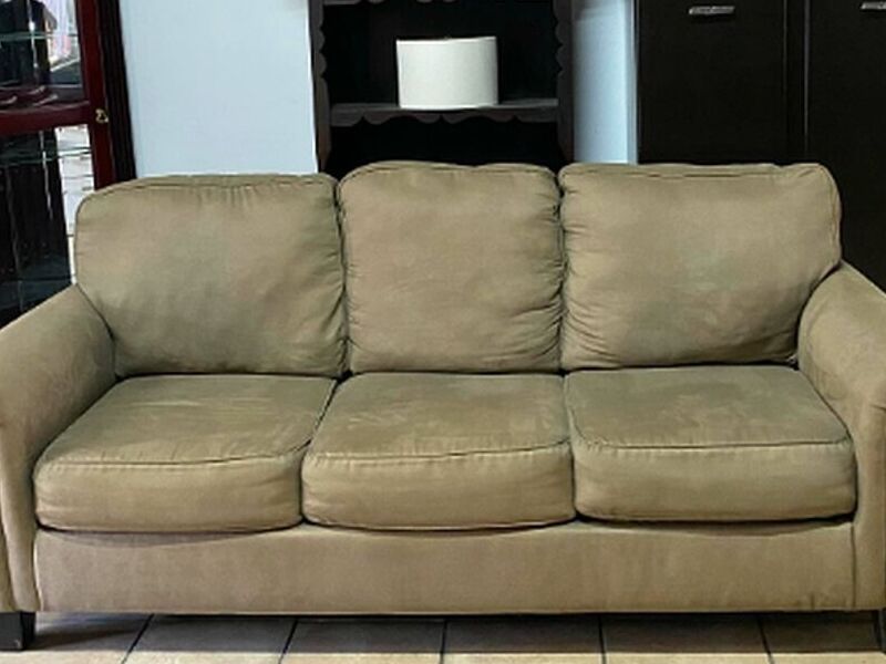 SOFA 03 CUERO ALCOLCHADO HEREDIA