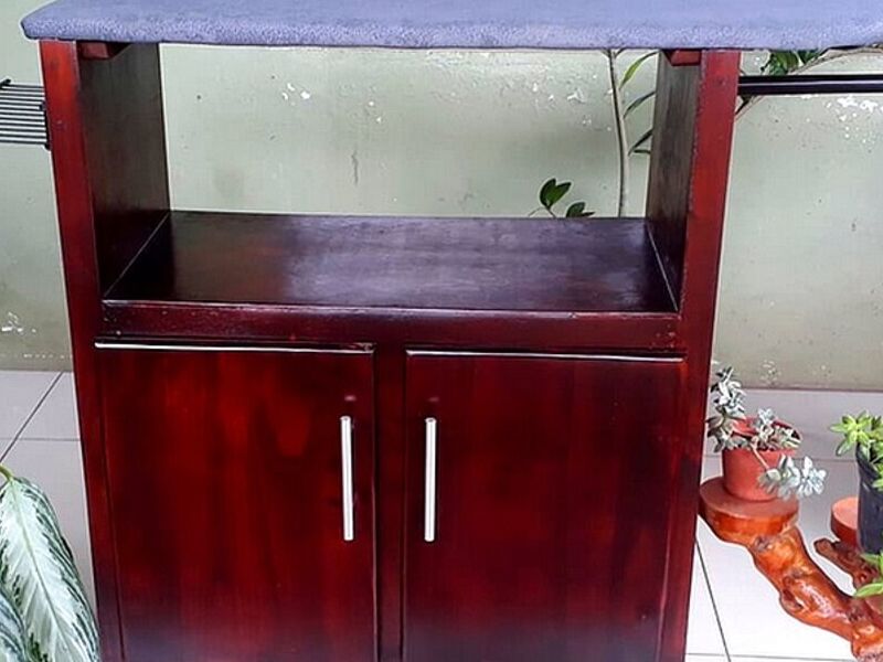 Mueble aplanchador pino ALAJUELA