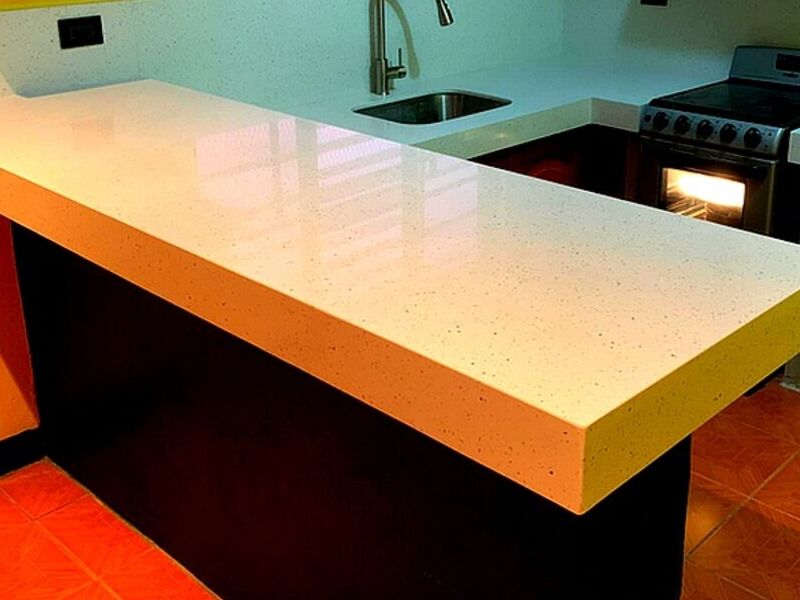 Cocina cuarzo blanco estelar PALMARES