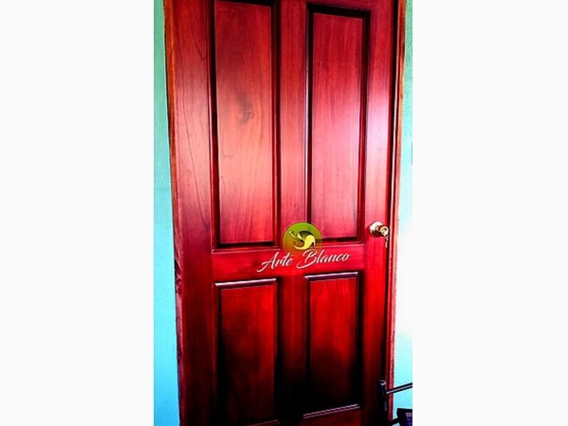 Puerta cedro HEREDIA