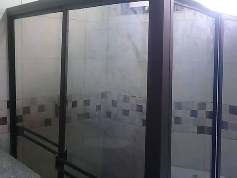 CABINA VIDRIO BAÑO 01 ALAJUELA