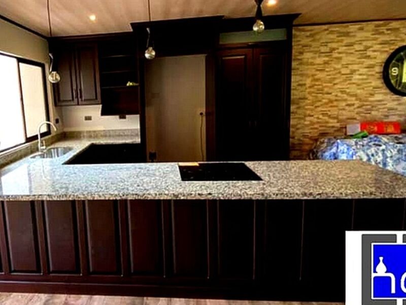 Mueble cocina madera nogal oscuro CARTAGO