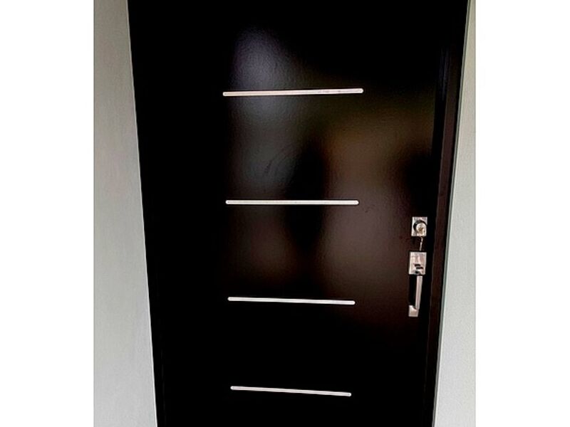 Puerta principal Mdf Nogal SAN RAMÓN