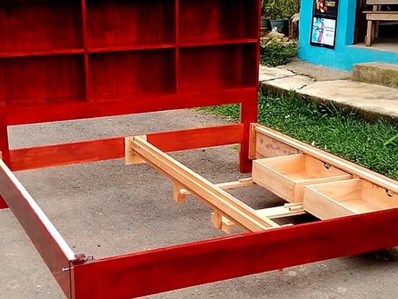 Cama King Size Cedro Rojo PALMARES