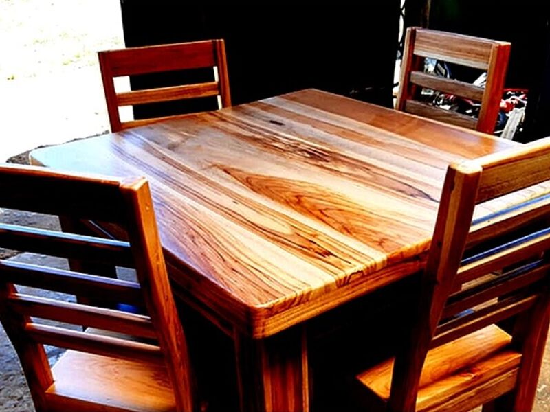 Comedor madera laurel CARTAGO