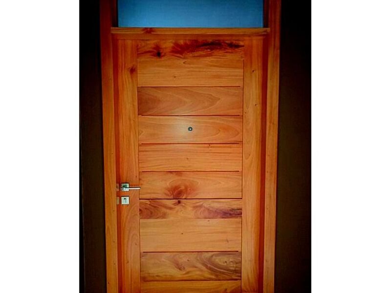 Puerta cedro caoba CARTAGO