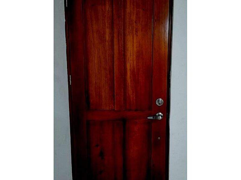 Puerta Principal madera cedro ALAJUELA