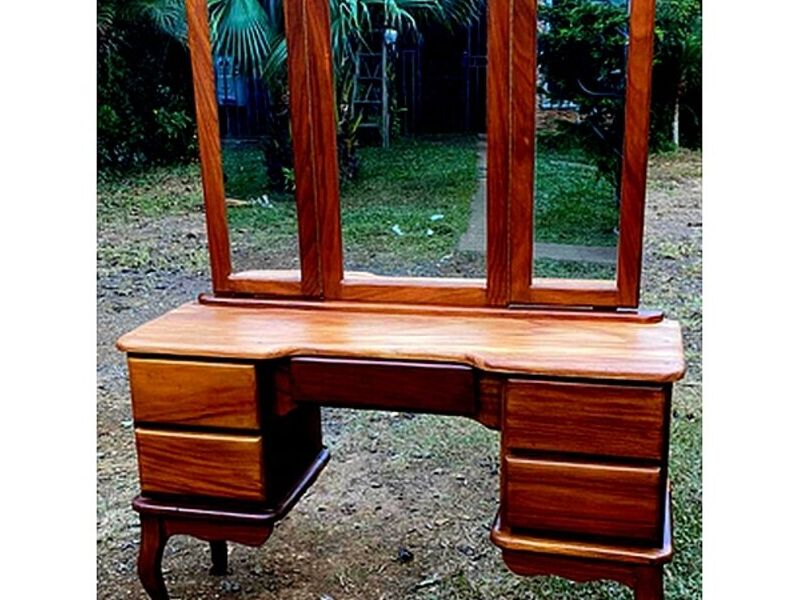 Coqueta madera cenizaro CARTAGO