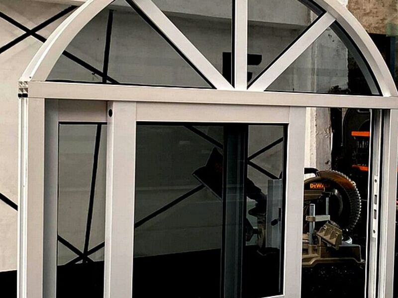 Ventana fijo curvo doble corredizo CARTAGO