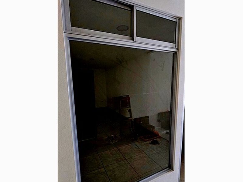 Ventana fija ventana corrediza CARTAGO