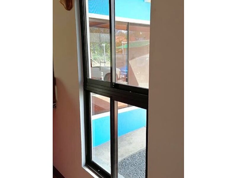 Ventana m9 Cartago
