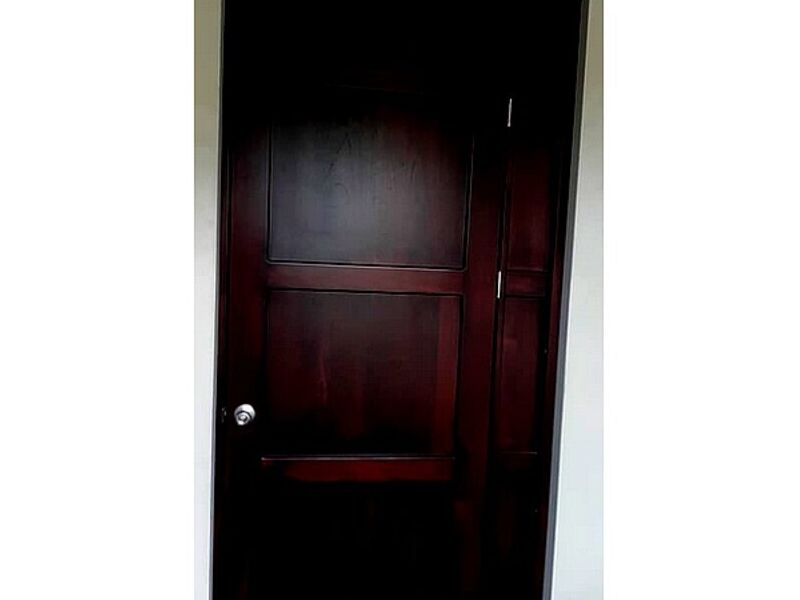 Puerta interna acabado poliuretano SAN ISIDRO
