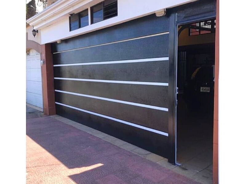 Puerta m4 Heredia