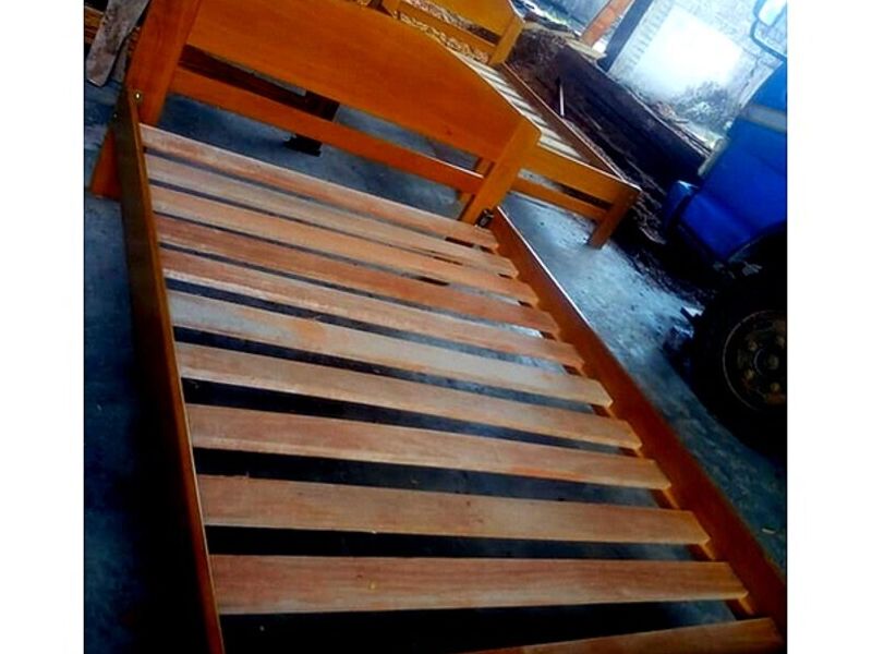 Cama madera cedro LA FORTUNA