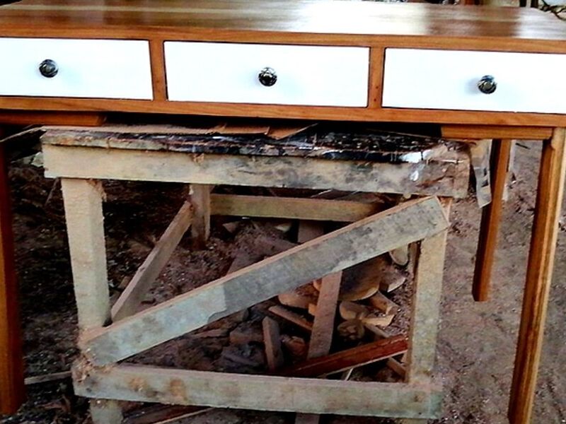 Escritorio laurel detalle blanco ALAJUELA