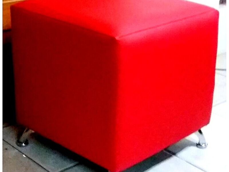 Taburete color rojo SAN JOSÉ