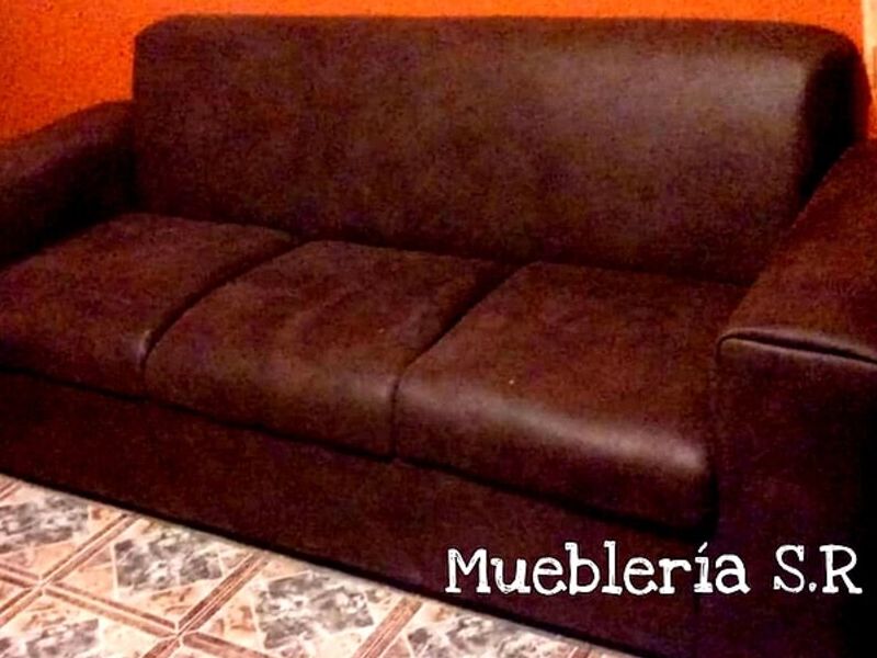 Sillón microcuero color café NARANJO