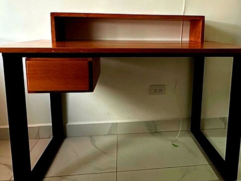Escritorio madera Cedro GUANACASTE