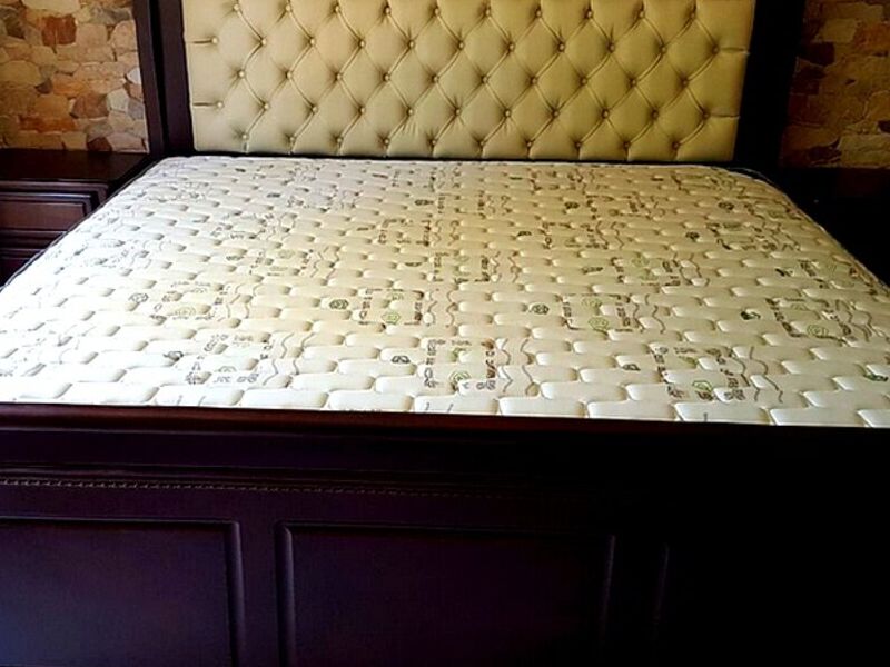 Cama king tapizada ALAJUELA