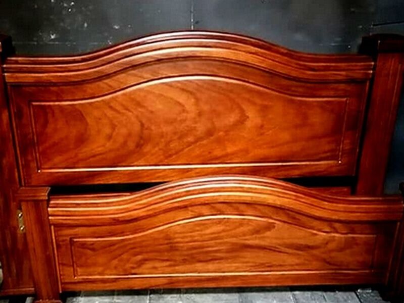 Cama columna ALAJUELA
