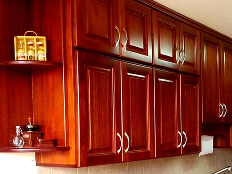 Mueble cocina madera cedro HEREDIA