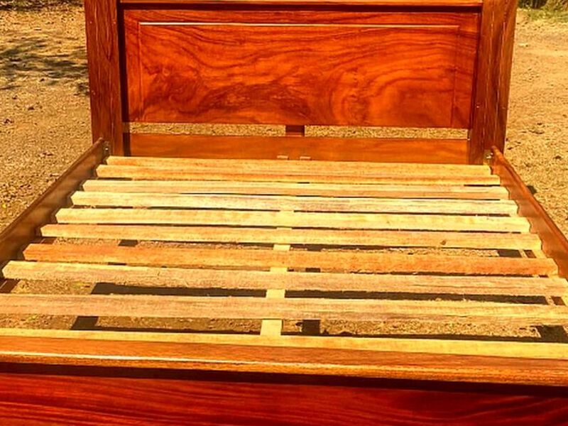 Cama Queen madera cenizaro ALAJUELA