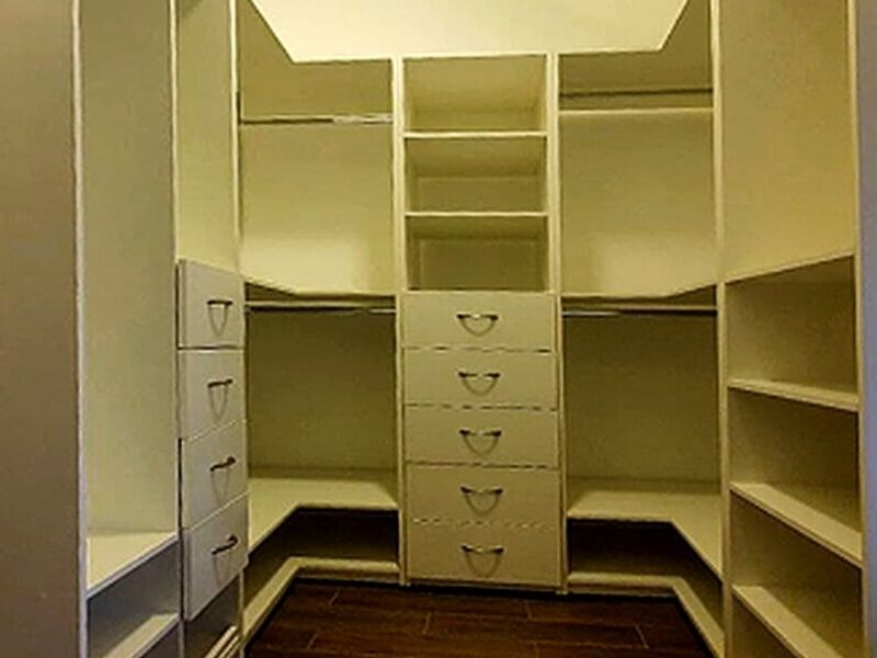 Walking Closet  puerta corrediza HEREDIA