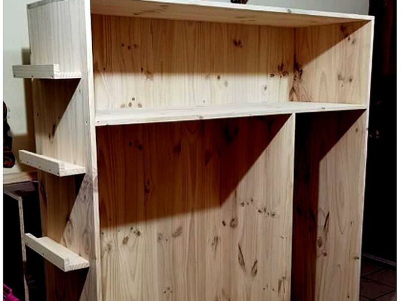 Closet pino HEREDIA