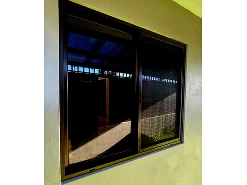 Ventanas Akari aluminio Bronce PALMARES