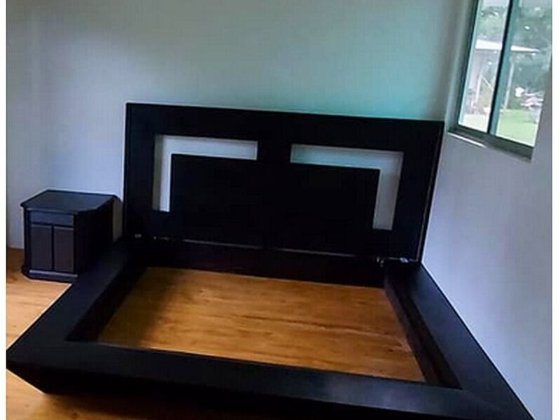 Cama King color negro PALMARES